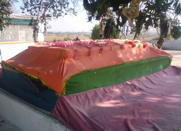 حضرت پیر سید اصغر علی شاہ کا مزار مبارک ۱