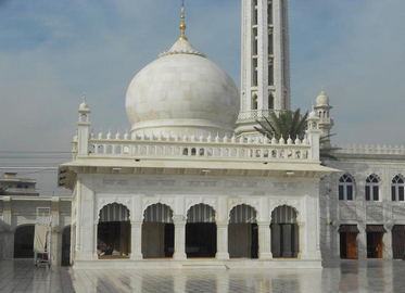 غوث الاسلام والمسلمین حضرت پیر سید مہر علی شاہ گولڑوی کا مزار مبارک ۱