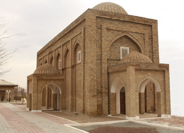 حضرت امام ابو عیسیٰ ترمذی کا مزار مبارک ۴