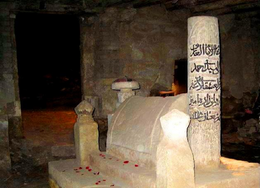 امام المحدثین حافظ ابنِ حجر عسقلانی کا مزار مبارک
