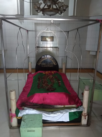 درگاہ حضرت مخدوم نظام الدین رومی 